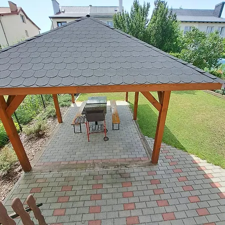 Haus In Der Ruhigen Siedlung בית נופש Sztum